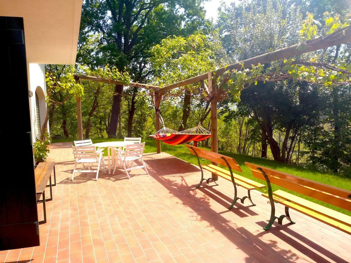 America Nei Boschi B&B บรา ภายนอก รูปภาพ